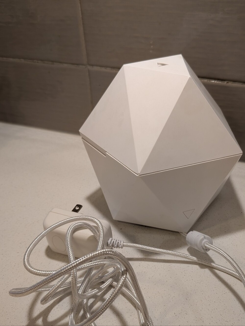 White Geometric Diffuser Portable